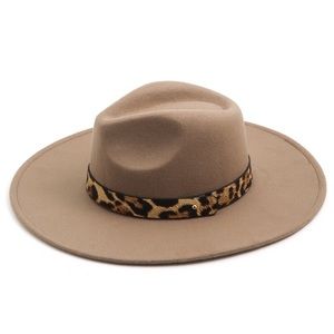 Leopard Strap Flat Brim Fedora Hat